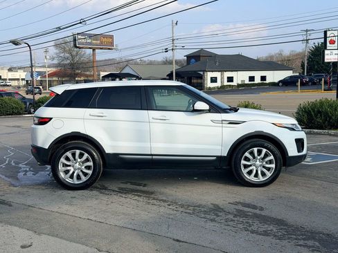 Used 2018 Land Rover Range Rover Evoque SE Premium image 7