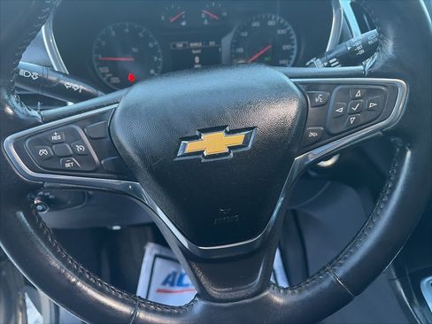 Used 2018 Chevrolet Equinox LT image 19