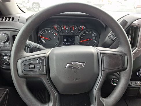 Used 2026 Chevrolet Silverado 1500 Custom Trail Boss w/ LPO, Dark Essentials Package image 18