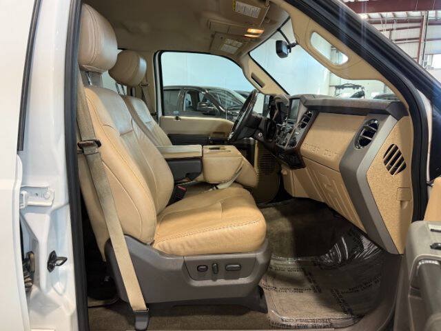 Used 2015 Ford F350 Lariat w/ Chrome Package AWD/4WD image 16