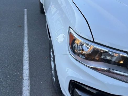 Used 2021 Chevrolet Colorado LT w/ Safety Package image 5