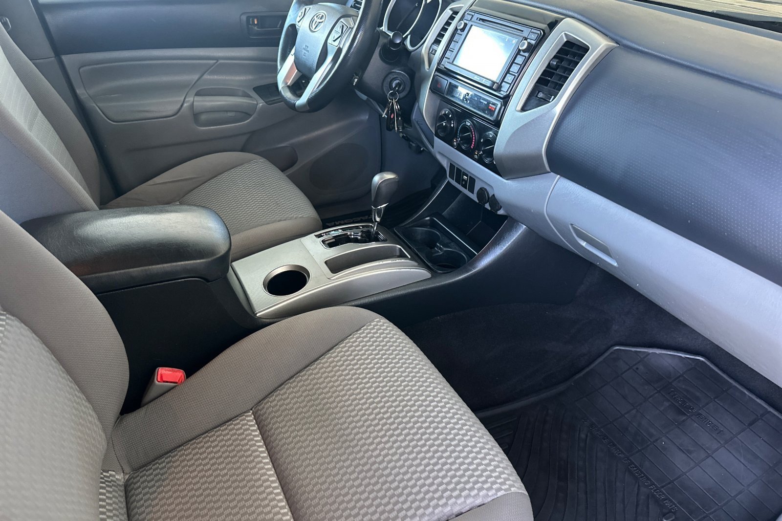 Used 2014 Toyota Tacoma PreRunner w/ SR5 Package RWD image 14