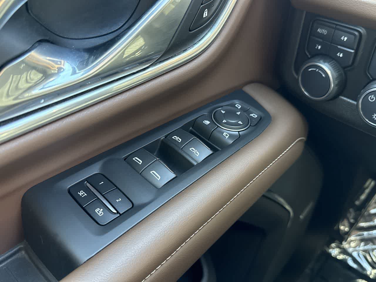 Used 2021 Chevrolet Tahoe High Country w/ Premium Package AWD/4WD image 23