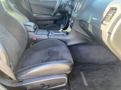 Used 2017 Dodge Charger R/T image 12