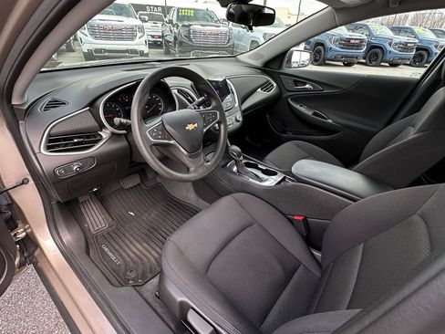 Used 2022 Chevrolet Malibu LS FWD image 22