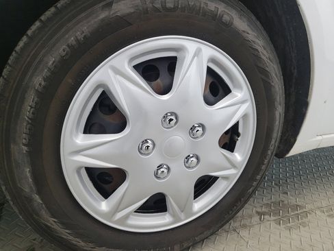 Used 2020 Chevrolet Sonic LT image 31