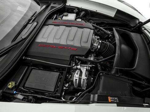 Used 2016 Chevrolet Corvette Stingray Coupe RWD image 16