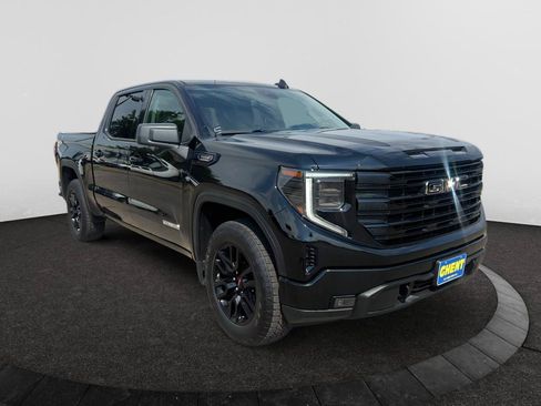 Used 2023 GMC Sierra 1500 Elevation w/ Preferred Package AWD/4WD image 4