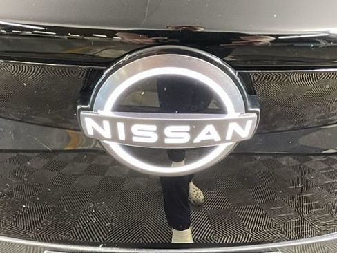 Used 2023 Nissan Ariya FWD image 8