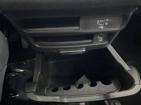 New 2026 Chrysler Pacifica Select image 40