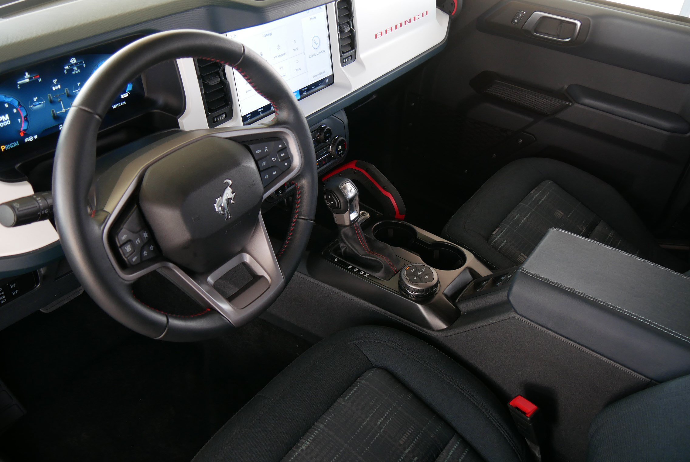 Used 2025 Ford Bronco Heritage Edition AWD/4WD image 15
