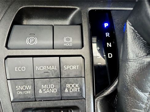 Certified 2021 Toyota RAV4 XLE image 41