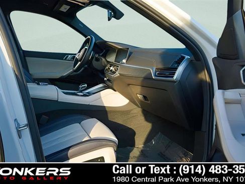 Used 2022 BMW X6 xDrive40i w/ Executive Package image 43
