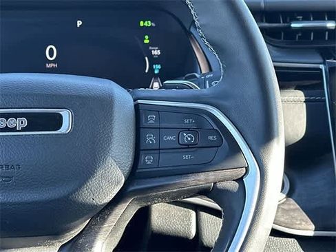 Used 2022 Jeep Grand Cherokee Limited 4xe image 10