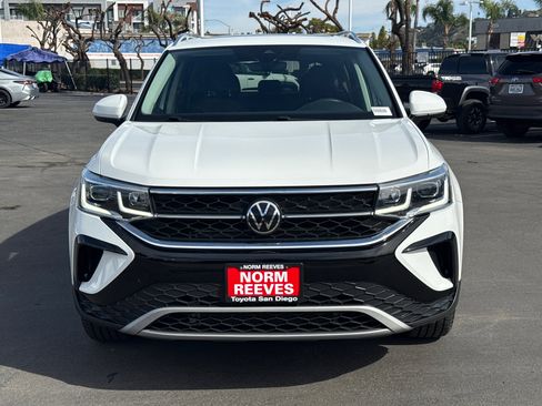 Used 2023 Volkswagen Taos SEL image 5