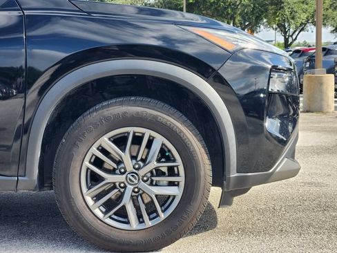 Used 2023 Nissan Rogue S FWD image 9