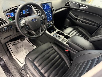 Used 2024 Ford Edge SEL w/ Convenience Package
