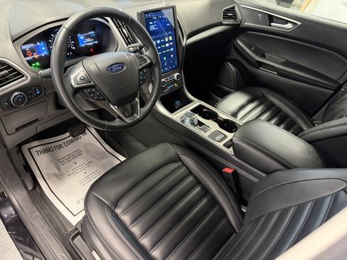 Used 2024 Ford Edge SEL w/ Convenience Package AWD/4WD image 4