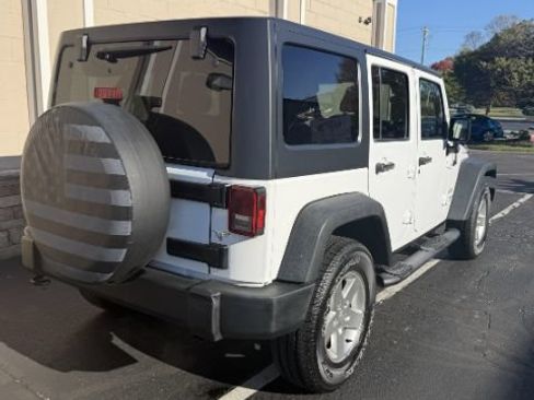 Used 2016 Jeep Wrangler Unlimited Sport w/ Quick Order Package 24S AWD/4WD image 9