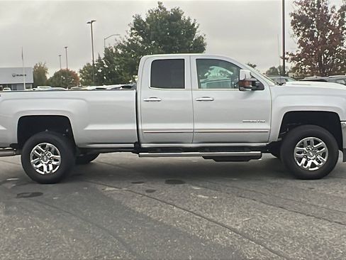 Used 2018 Chevrolet Silverado 2500 LTZ w/ LTZ Plus Package image 2
