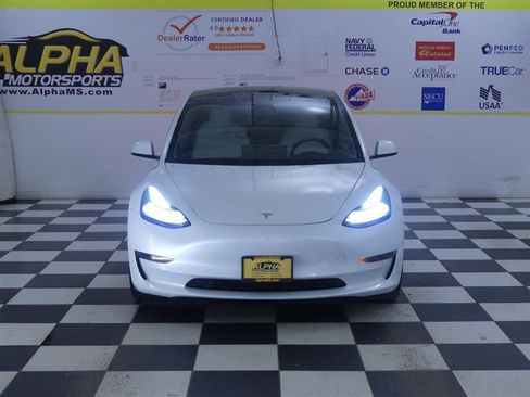Used 2022 Tesla Model 3 RWD image 2