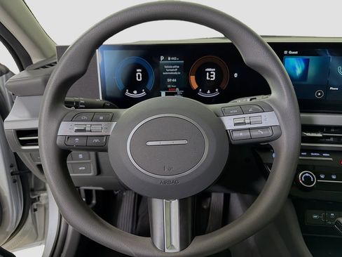 Used 2025 Hyundai Sonata SE image 14