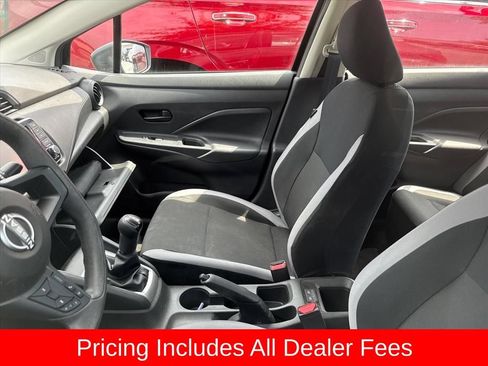 Used 2025 Nissan Versa S FWD image 9
