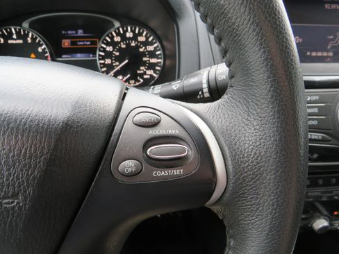 Used 2018 Nissan Pathfinder SV w/ SV All Weather Package image 18