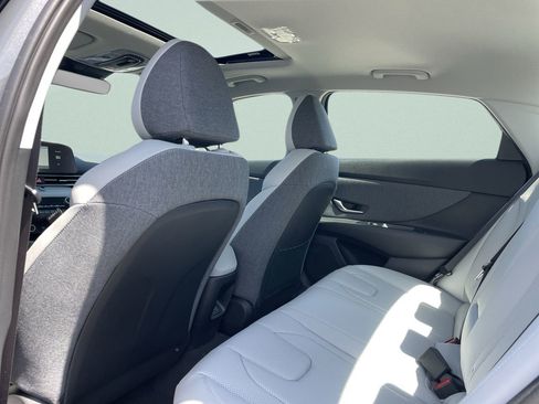 New 2026 Hyundai Elantra Limited FWD image 25
