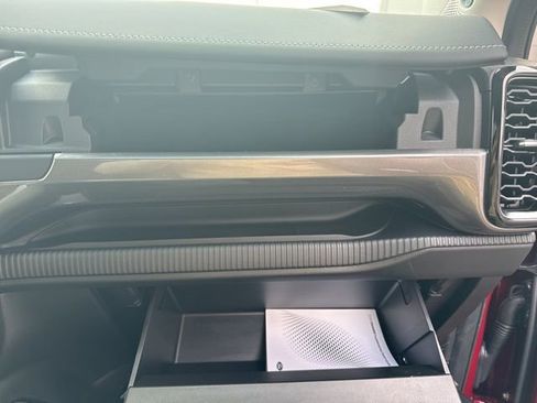 Used 2025 Ford Ranger Lariat w/ Trailer Tow Package image 38