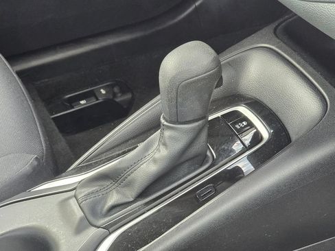 Used 2025 Toyota Corolla LE FWD image 15