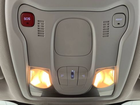 Used 2023 Jeep Renegade Trailhawk AWD/4WD image 65