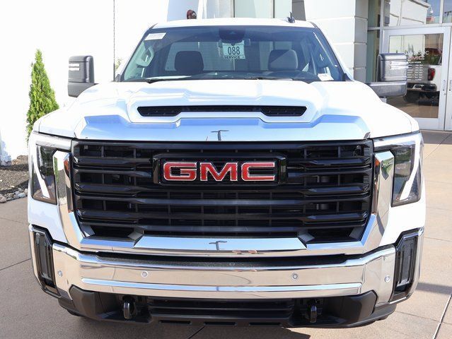 New 2026 GMC Sierra 2500 Pro w/ 1SA Pro Safety Plus Package AWD/4WD image 2