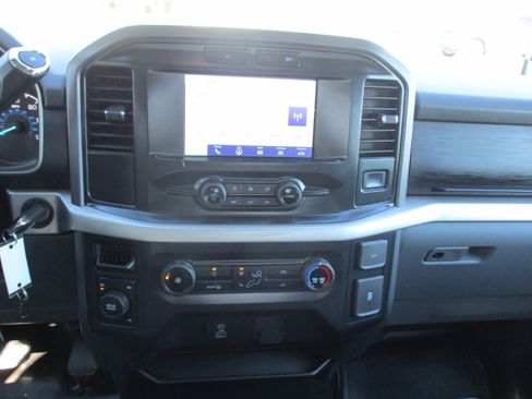Used 2022 Ford F150 XLT image 34