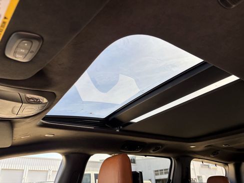 New 2026 Chrysler Pacifica Pinnacle FWD image 19