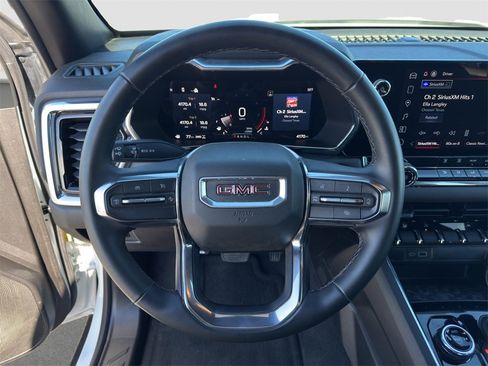 Used 2025 GMC Canyon Elevation image 10