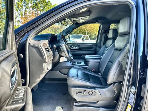 Used 2023 Chevrolet Suburban LT image 19