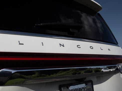 Used 2024 Lincoln Navigator L Reserve AWD/4WD image 58
