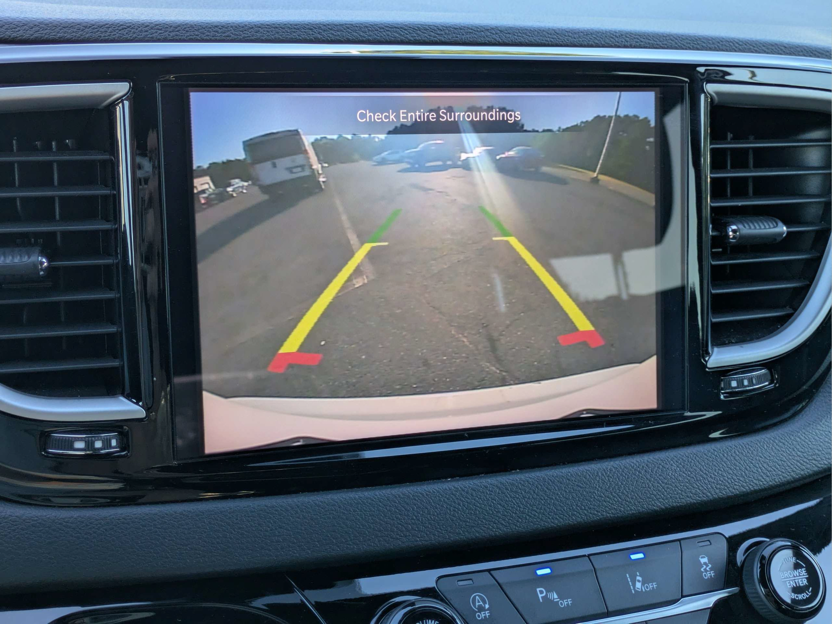 Used 2025 Chrysler Pacifica Select FWD image 17