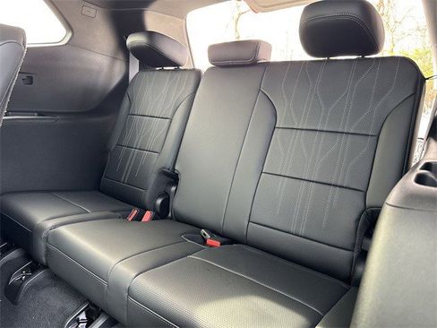 New 2026 Buick Enclave Avenir w/ Super Cruise Package image 24