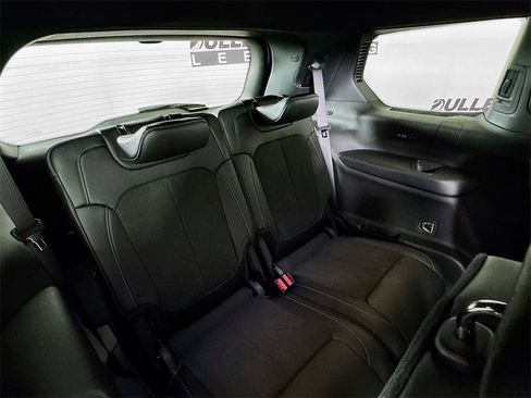 Used 2025 Jeep Grand Cherokee L Altitude image 25