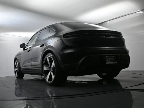 Certified 2025 Porsche Macan 4S Electric image 51