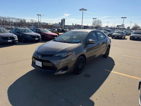 Used 2018 Toyota Corolla LE w/ Body Protection Package image 5