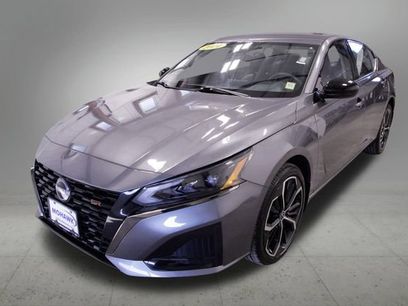 Used 2024 Nissan Altima 2.5 SR