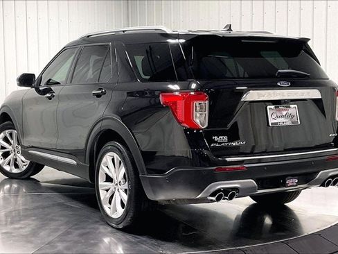 Used 2022 Ford Explorer Platinum w/ Equipment Group 601A AWD/4WD image 12