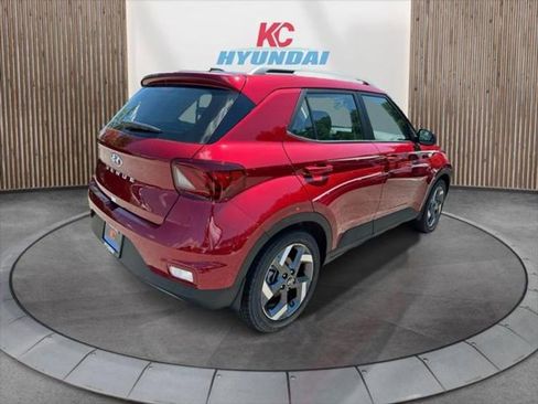 New 2025 Hyundai Venue Limited image 5