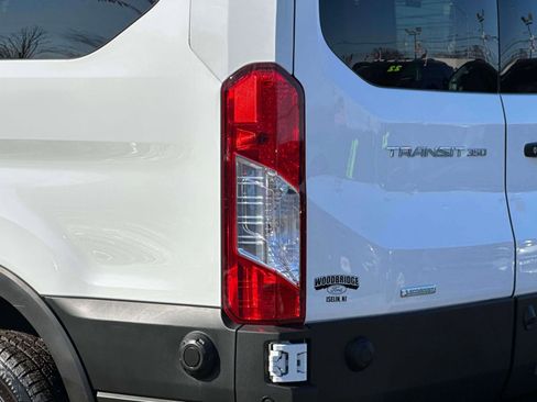 Used 2024 Ford Transit 350 XLT image 9