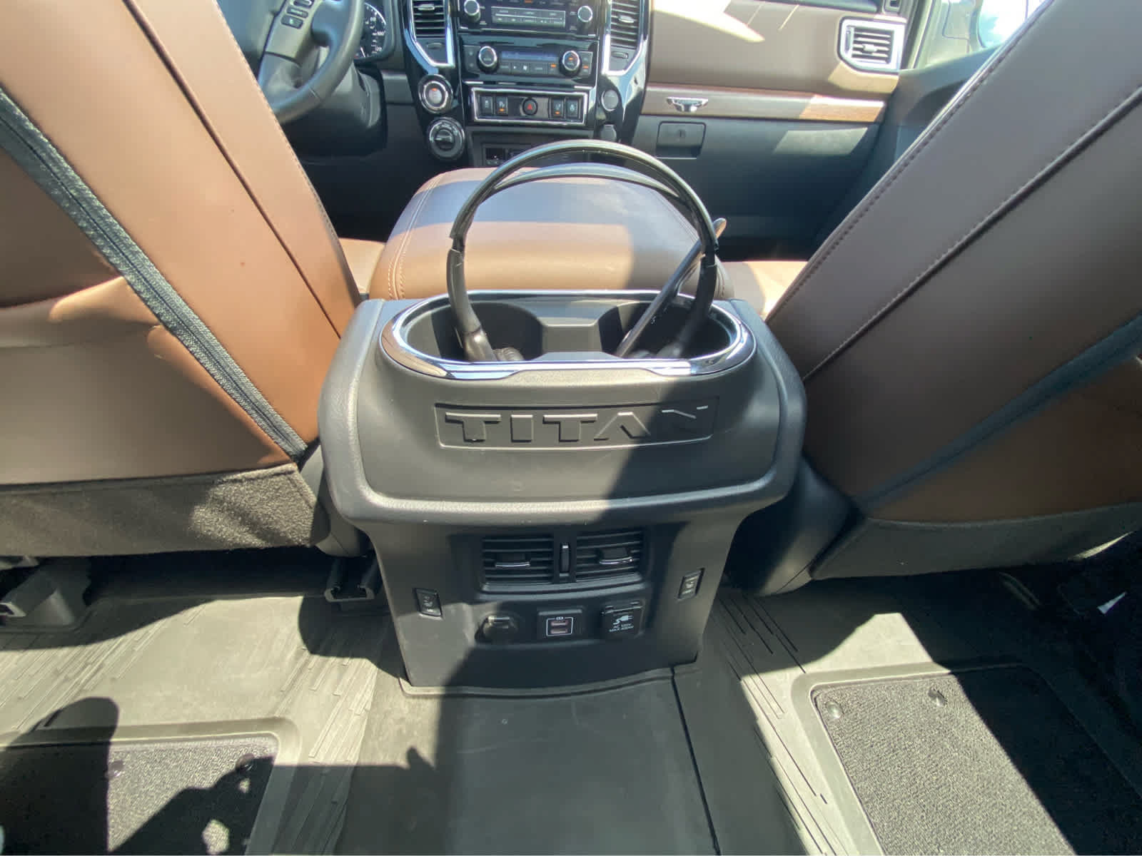 Used 2024 Nissan Titan Platinum Reserve w/ Moonroof Package AWD/4WD image 16