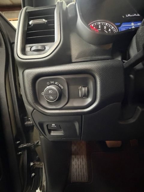 New 2027 RAM 1500 Express AWD/4WD image 20