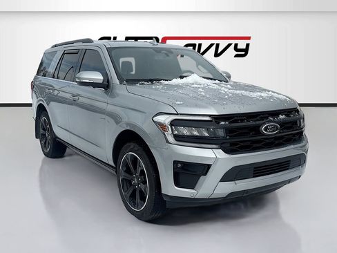 Used 2024 Ford Expedition Limited image 1